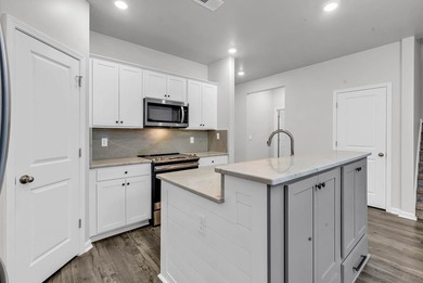 Welcome to Kings River at Litchfield Plantation, where timeless - photo 16