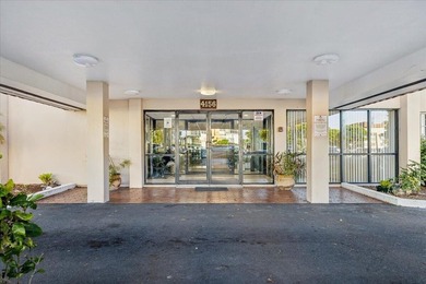 Welcome to this well-appointed two-bedroom, two-bathroom - photo 1
