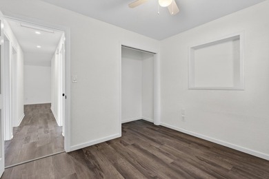 Centrally located in the heart of Fort Walton Beach, this - photo 12