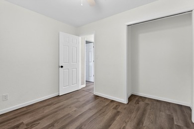 Centrally located in the heart of Fort Walton Beach, this - photo 13