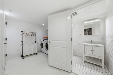 A newly gut-renovated boutique condominium offering - photo 14