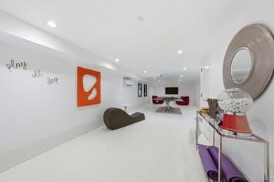 A newly gut-renovated boutique condominium offering - photo 15