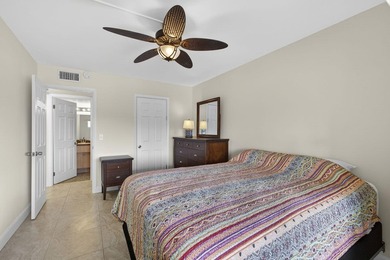 Welcome to this beautifully renovated 2 bed 2 bath spacious - photo 16