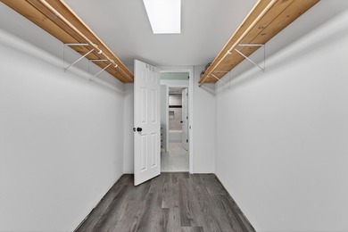 Centrally located in the heart of Fort Walton Beach, this - photo 20