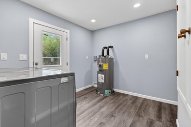 Centrally located in the heart of Fort Walton Beach, this - photo 40