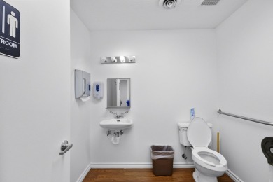 This commercial property offers a prime investment opportunity