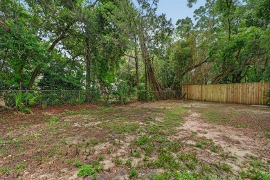 Centrally located in the heart of Fort Walton Beach, this - photo 45
