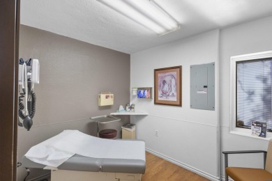 This commercial property offers a prime investment opportunity