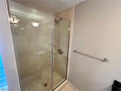 Rare opportunity to own a completely renovated Penthouse unit in - photo 15