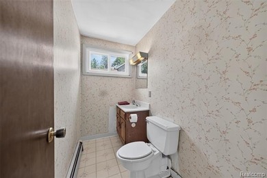Great Opportunity in Keego Harbor! Don't miss this unique - photo 16