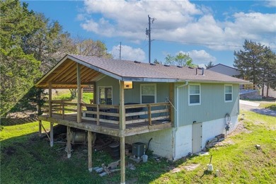 Welcome to your Lake of the Ozarks retreat! This fully updated 2 - photo 17