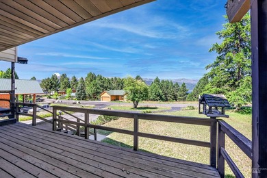 Welcome to Cascade!! Come home to this private home located in - photo 18
