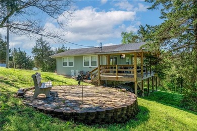 Welcome to your Lake of the Ozarks retreat! This fully updated 2 - photo 20