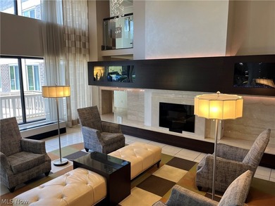 Rare opportunity to own a completely renovated Penthouse unit in - photo 28