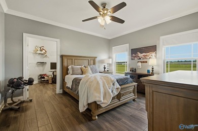 Rare opportunity to own a custom full-brick home on 20 - photo 32