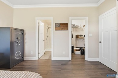 Rare opportunity to own a custom full-brick home on 20 - photo 34