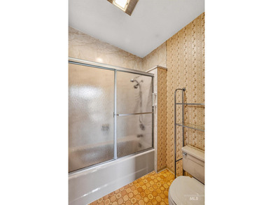 Welcome to Cascade!! Come home to this private home located in - photo 39