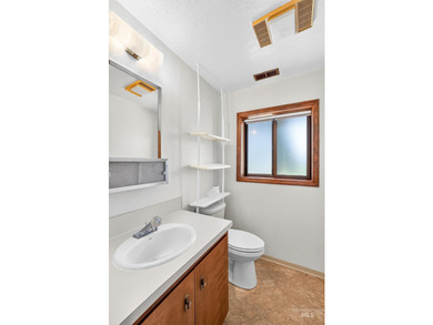 Welcome to Cascade!! Come home to this private home located in - photo 44