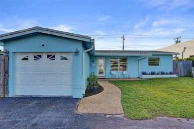 Discover your private tropical retreat in this 3 Bedroom, 2 - photo 2
