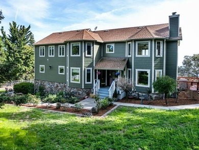 Spellbinding ocean views! Expansive long-range vistas over - photo 3