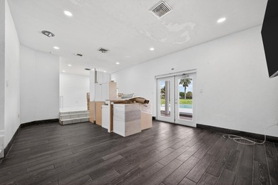 SELLER IS OFFERING $5,000 TOWARDS BUYER'S CLOSING COST! This - photo 11