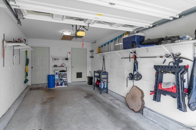 Welcome home to this highly sought-after, beautifully maintained - photo 14