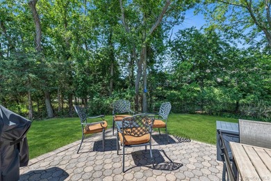 Welcome home to this highly sought-after, beautifully maintained - photo 15