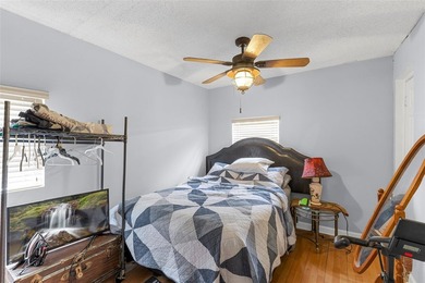 Back on Market! Discover the perfect blend of comfort and - photo 15