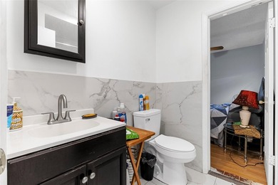 Back on Market! Discover the perfect blend of comfort and - photo 16