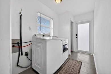 SELLER IS OFFERING $5,000 TOWARDS BUYER'S CLOSING COST! This - photo 21