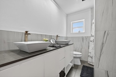 SELLER IS OFFERING $5,000 TOWARDS BUYER'S CLOSING COST! This - photo 26