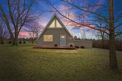 Bayles Lake Home For Sale in Loda Illinois