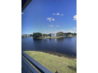 (private lake, pond, creek) Condo For Sale in Deerfield Beach Florida