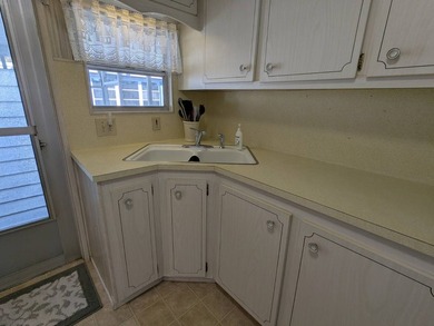 Discover your cozy retreat in Clearwater, Florida's serene fifty - photo 4