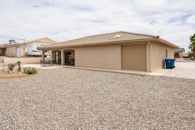 Immaculate and move in ready! This beautifully maintained - photo 7