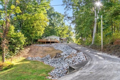 Lake Barkley Home For Sale in Cadiz Kentucky