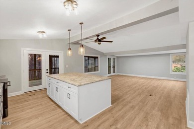 Fully renovated lakefront cottage offering exceptional - photo 16