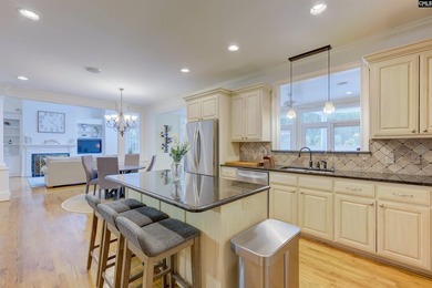 Tucked on nearly 0.80 acres in a sought-after Lexington location - photo 17