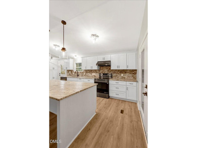 Fully renovated lakefront cottage offering exceptional - photo 22