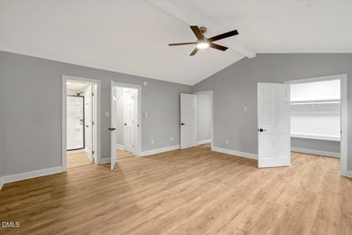 Fully renovated lakefront cottage offering exceptional - photo 33