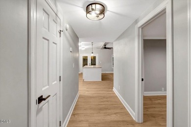 Fully renovated lakefront cottage offering exceptional - photo 48