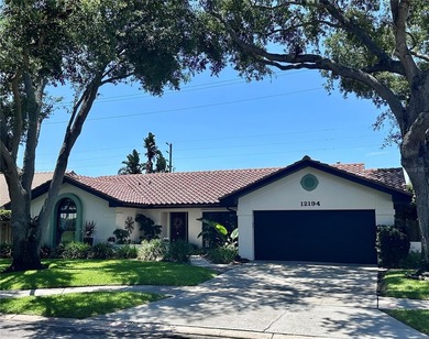 Beautifully renovated 3 BR + Office/flex space, this home - photo 1