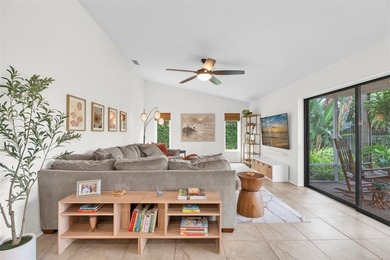 Beautifully renovated 3 BR + Office/flex space, this home - photo 8