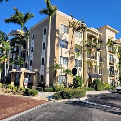 LIKE NEW | UPDATED | MOVE-IN READY | 3-BR, 3-BA PLUS DEN - - photo 2