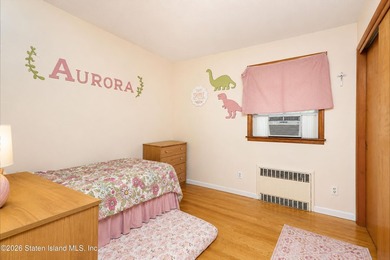 This Ranch home is situated in Westerleigh by manor Rd and - photo 15
