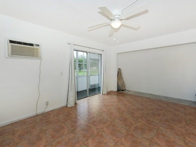 Centrally located first floor unit with Panoramic garden views - photo 17