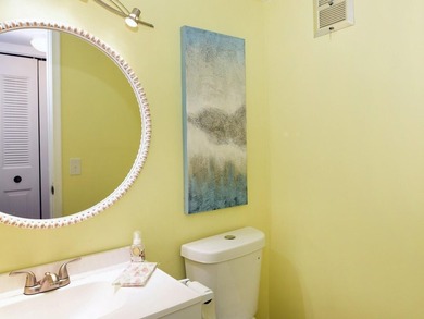 Centrally located first floor unit with Panoramic garden views - photo 20