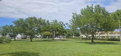 Centrally located first floor unit with Panoramic garden views - photo 25