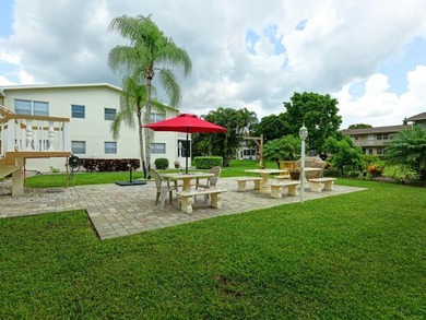 Centrally located first floor unit with Panoramic garden views - photo 27
