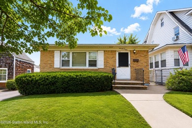 This Ranch home is situated in Westerleigh by manor Rd and - photo 29